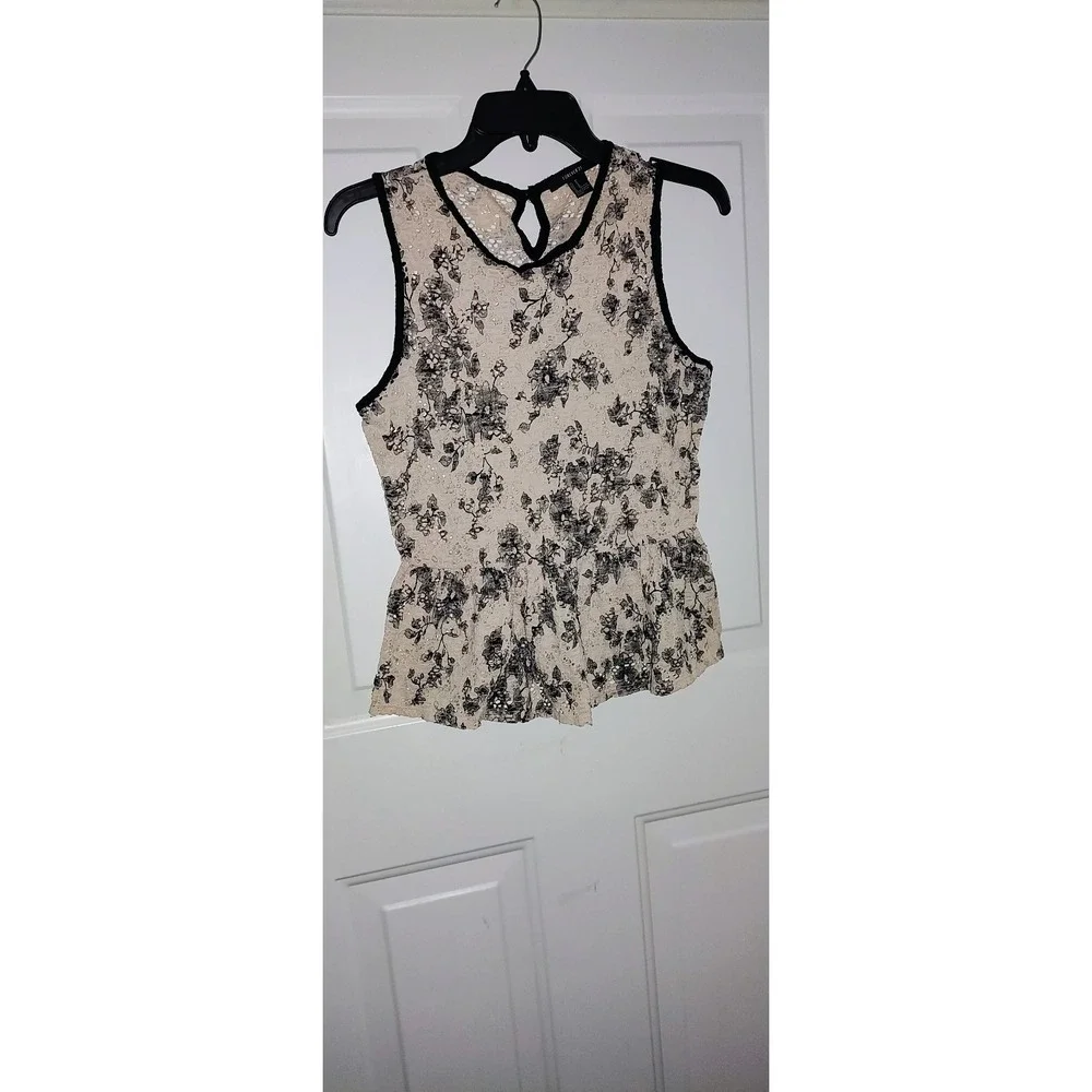 Beige and Black embroidered Lace top size Medium - Picture 1 of 4